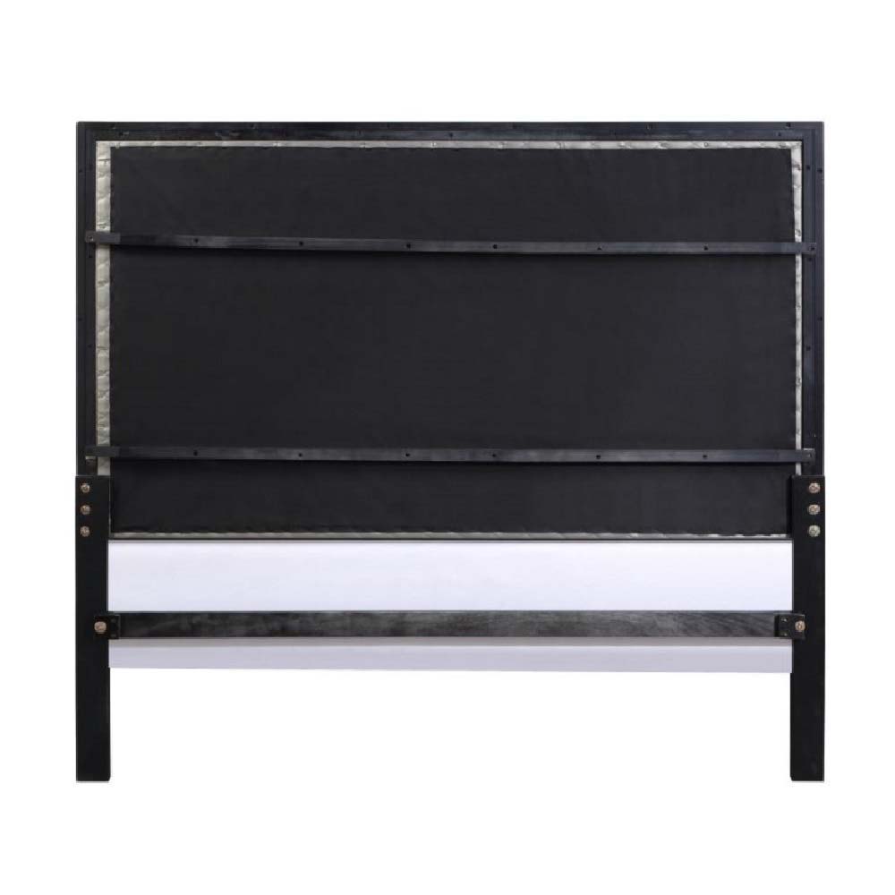 Nicola - Ek Bed - Silver PU & Black Finish