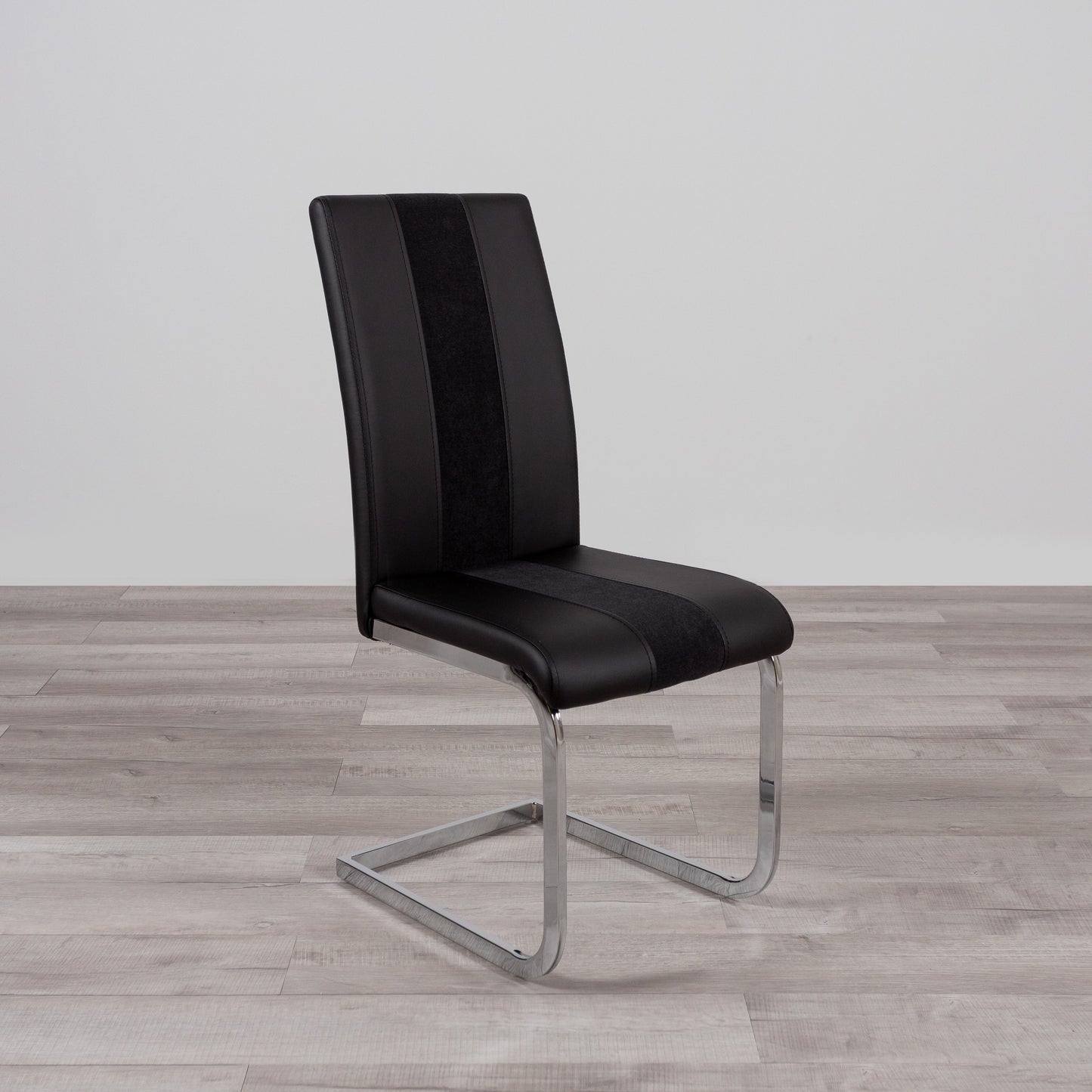 D915 - Dining Chair - Black