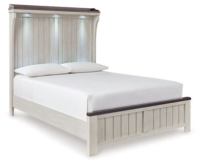 Darborn - Panel Bed