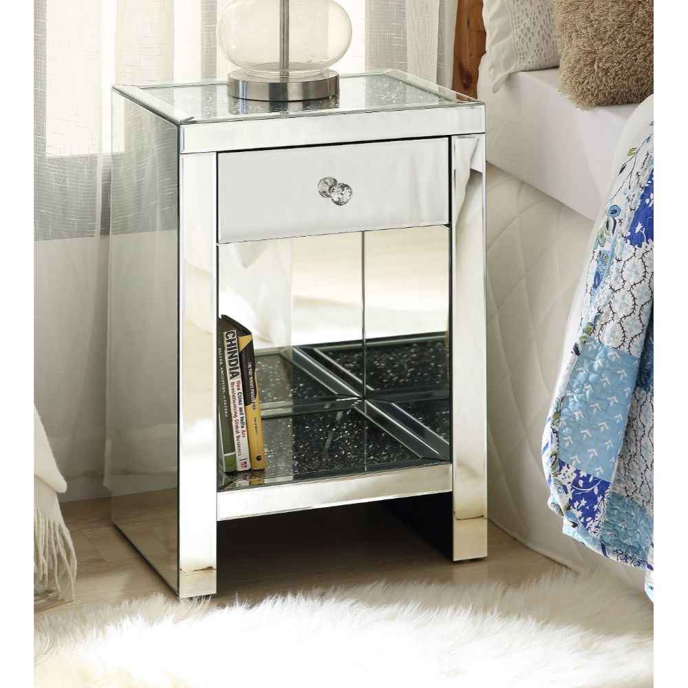 Noralie - Accent Table - Pearl Silver - 26"