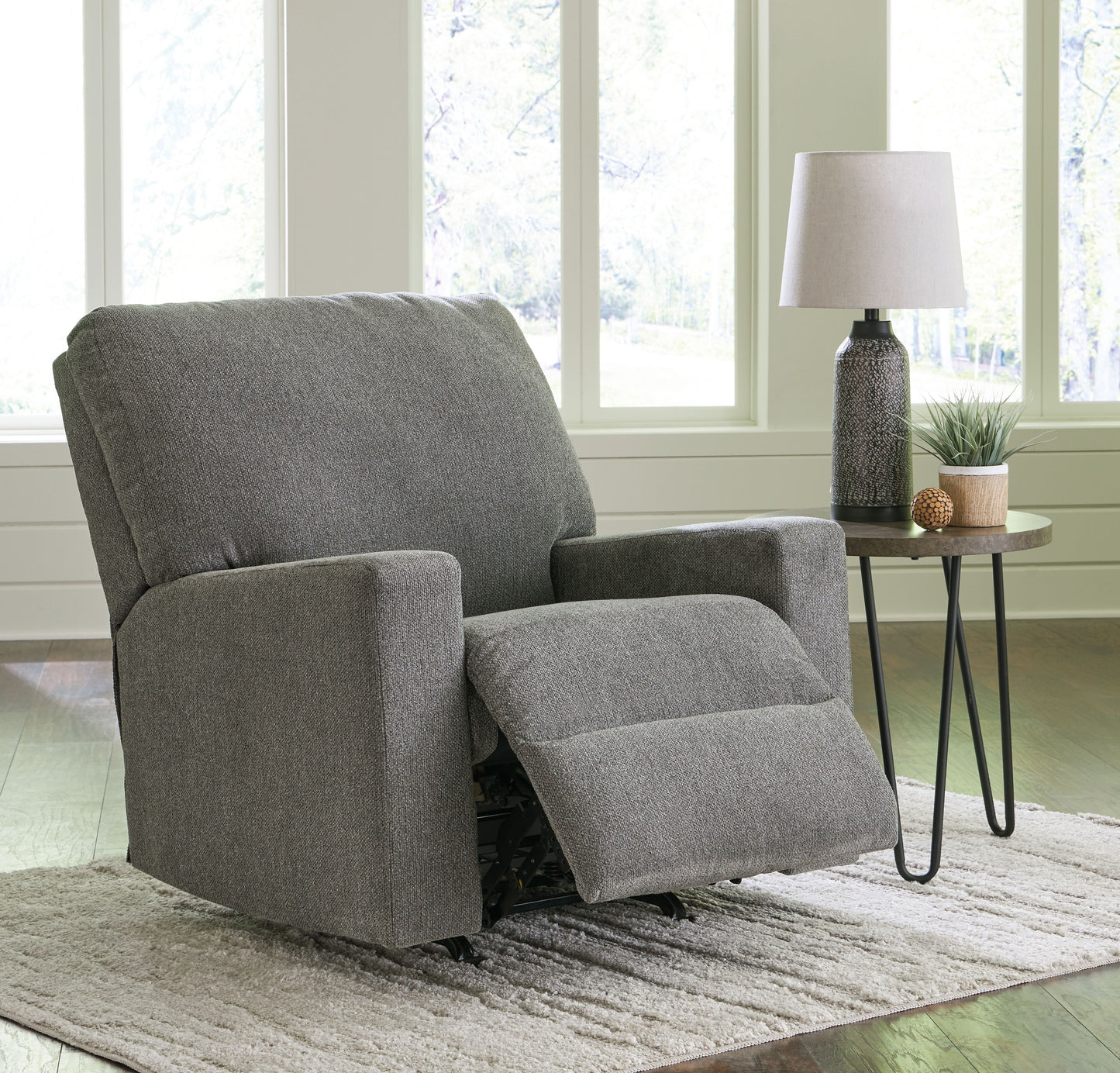 Deltona - Rocker Recliner